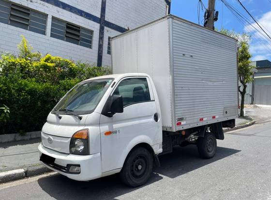 HYUNDAI HR 2.5 LONGO SEM CAÇAMBA 4X2 16V 130CV TURBO INTERCOOLER DIESEL 2P MANUAL